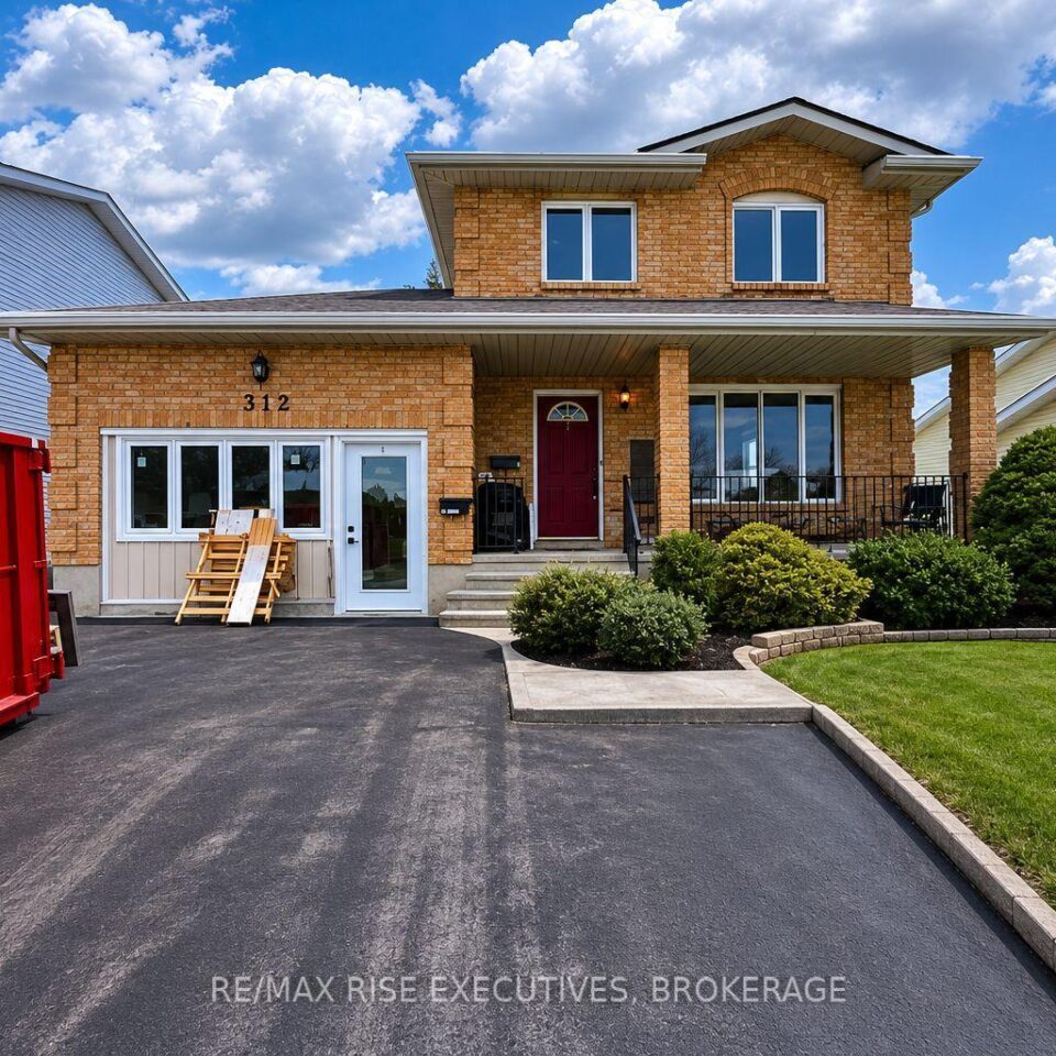 1 – 312 Waterloo Drive, Kingston