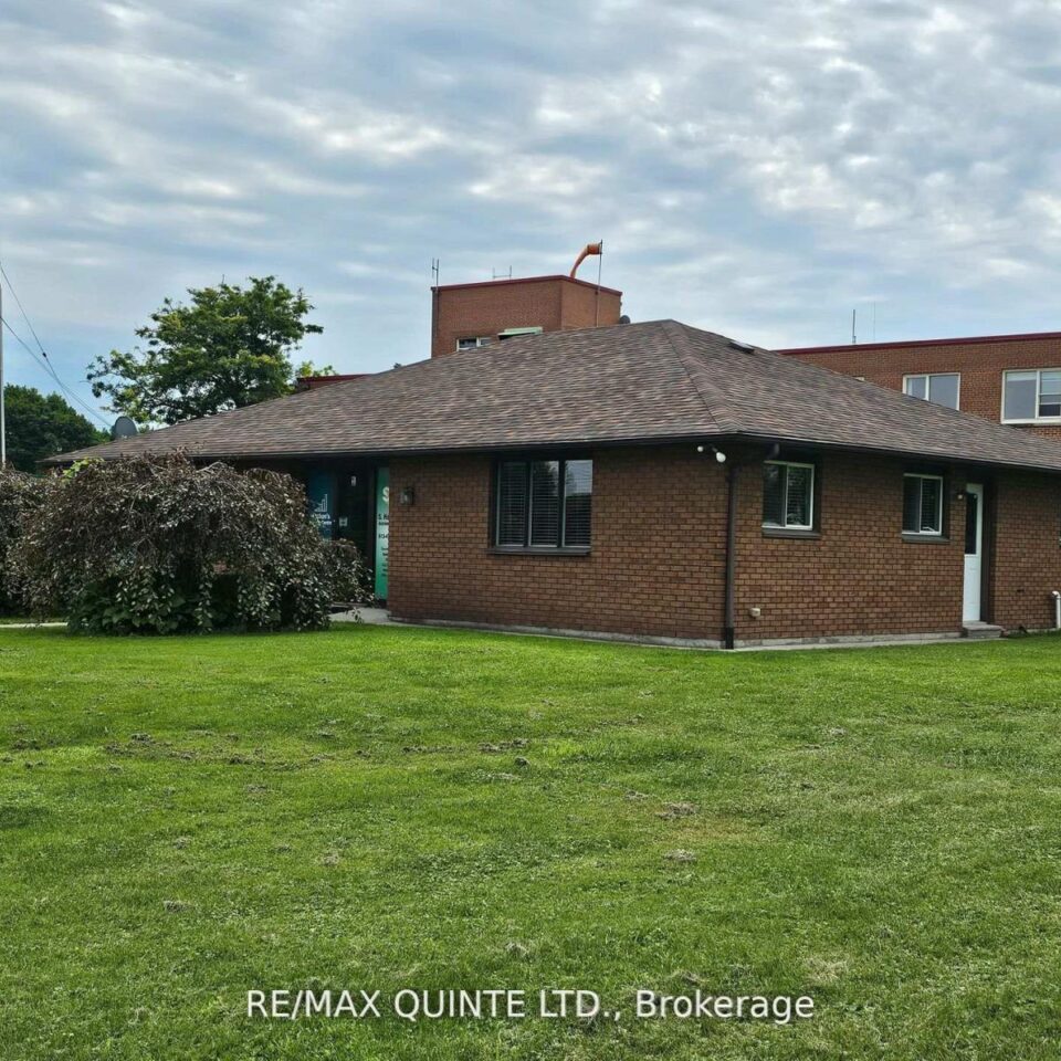 1 Mcfarland Drive, Prince Edward County