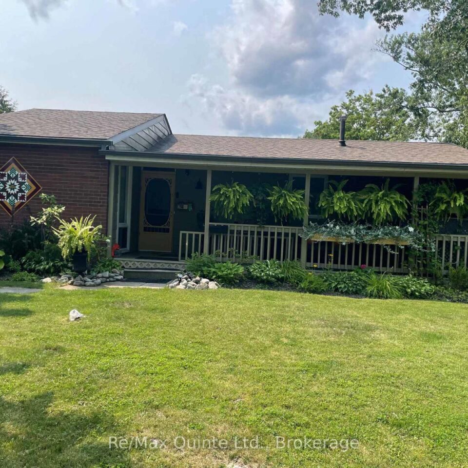 10 Mcquade Drive, Quinte West