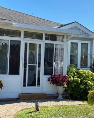 10 Reynolds Place W, Prince Edward County