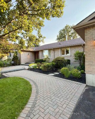 100 Bay Breeze Street, Prince Edward County