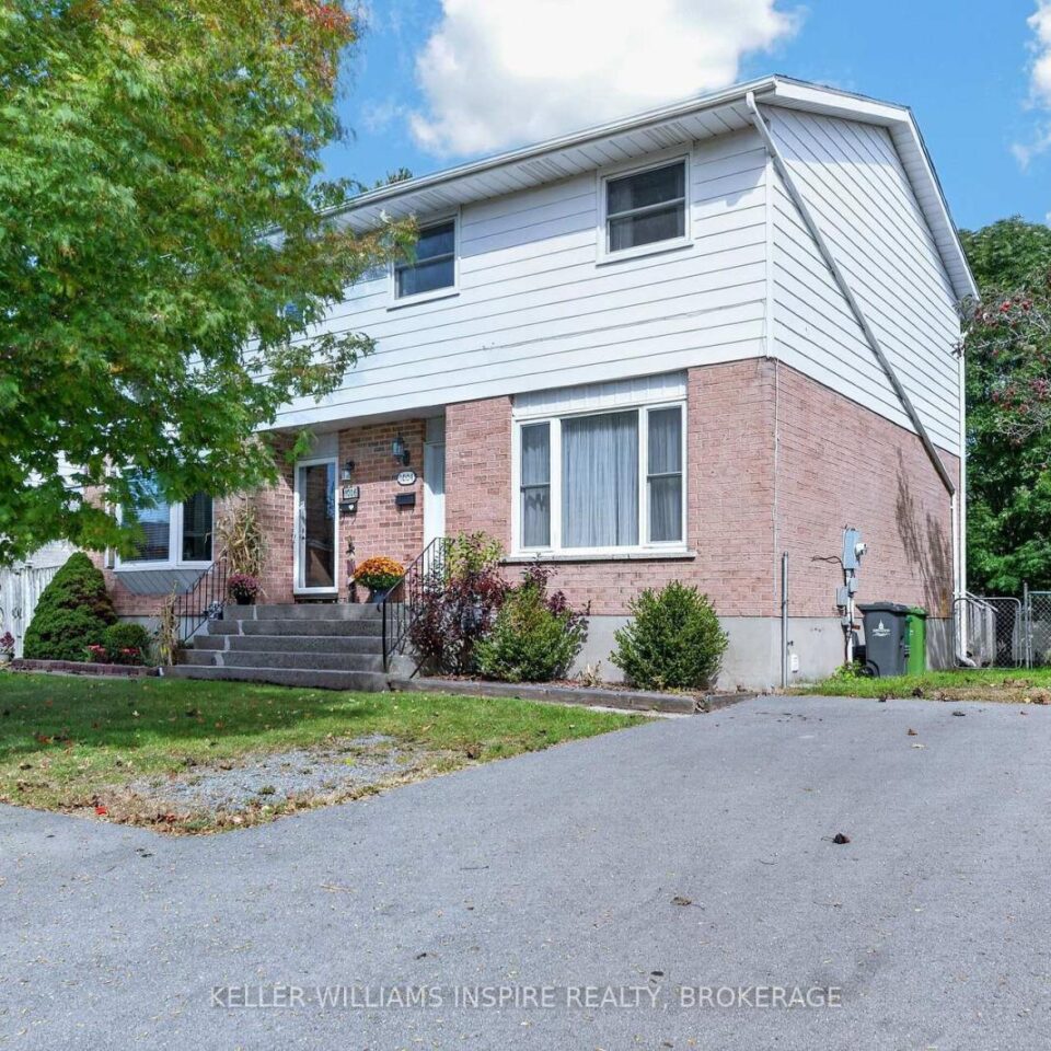 1004 Old Colony Road, Kingston
