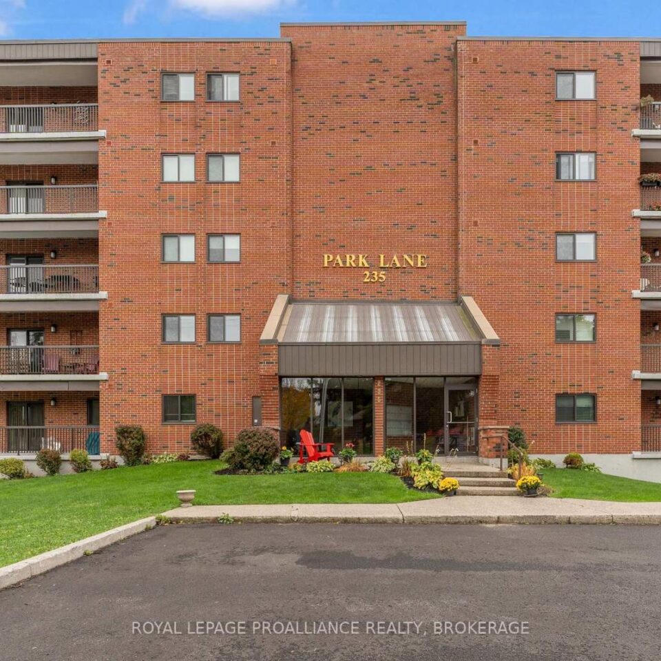 101 – 235 South Street S, Gananoque