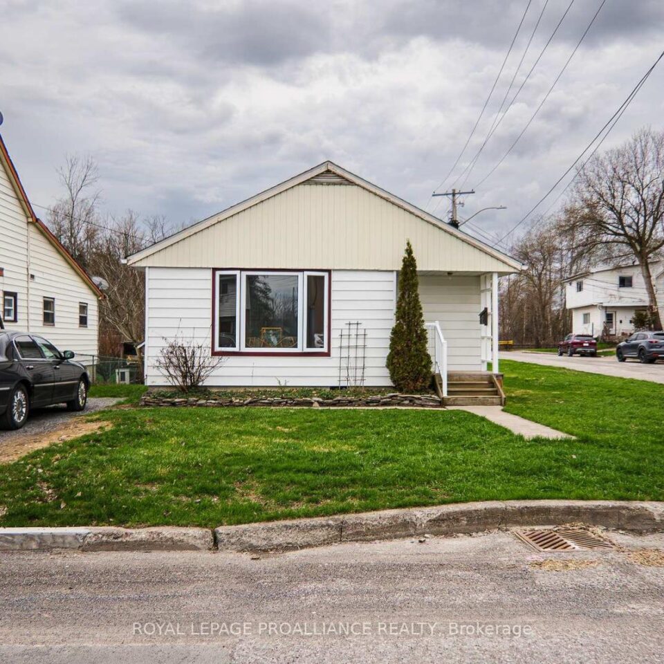 101 Wall Street, Quinte West
