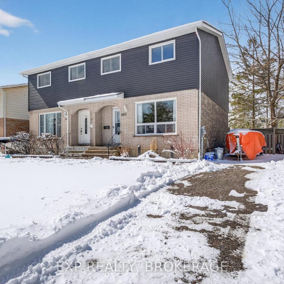 1015 Sprucewood Crescent, Kingston