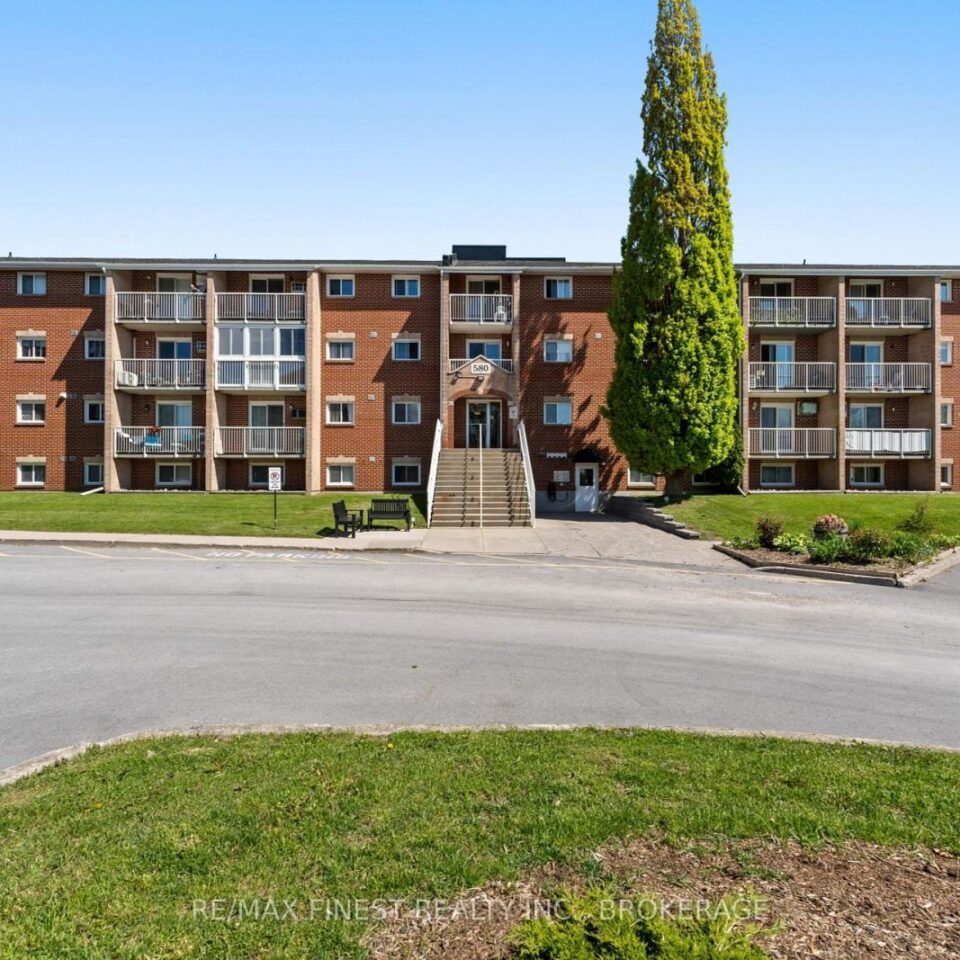 102 – 580 Armstrong Road, Kingston (east Gardiners Rd)