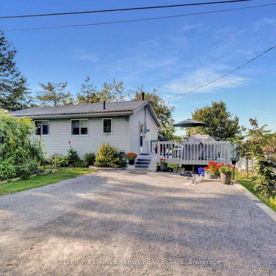 102 Bishop Lane, Prince Edward County