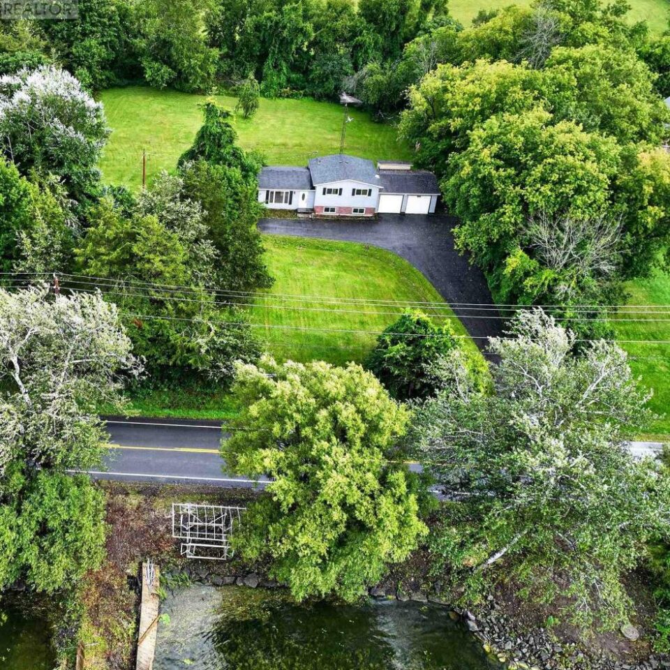 1024 South Shore Road, Greater Napanee