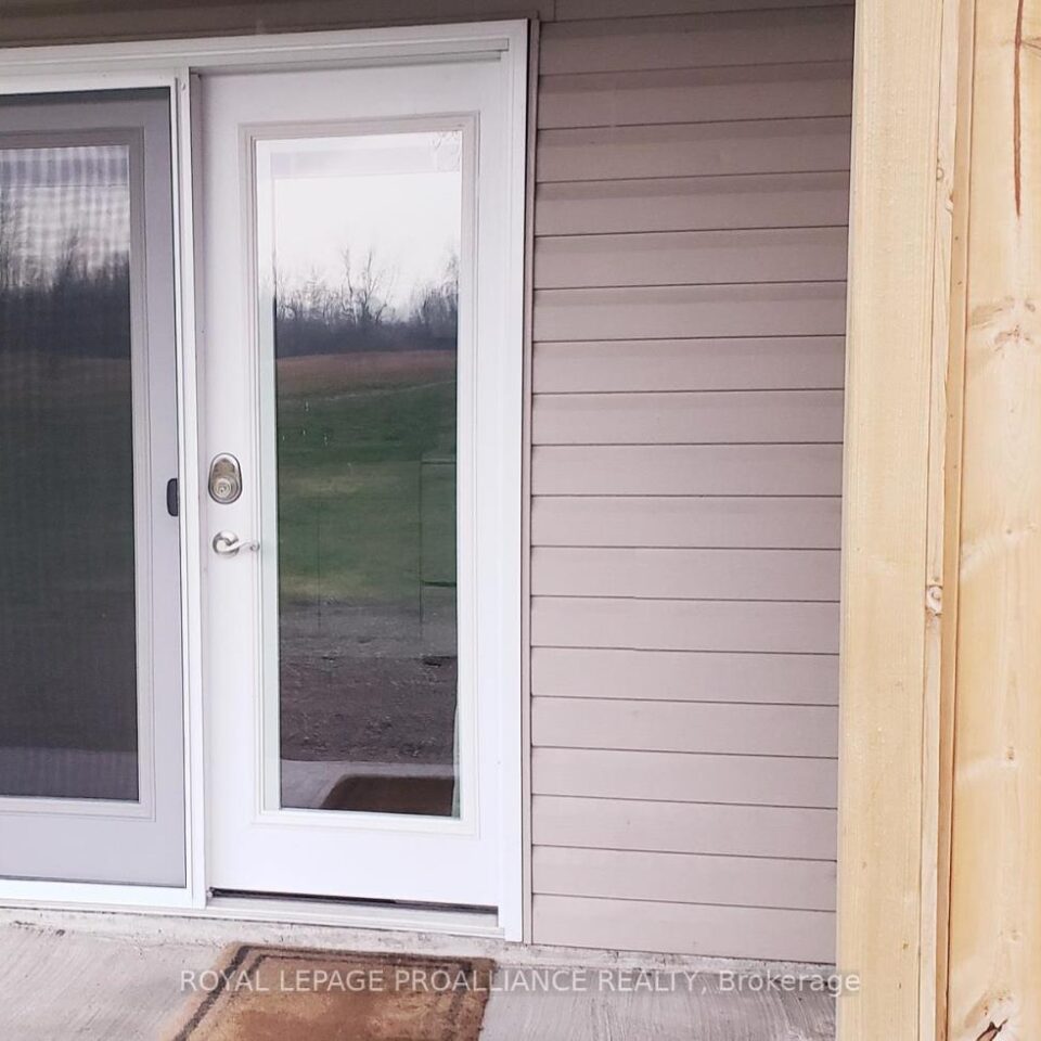 1027b Old Highway 2, Quinte West