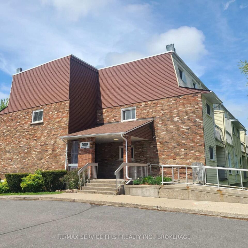 103 – 1010 Pembridge Crescent, Kingston