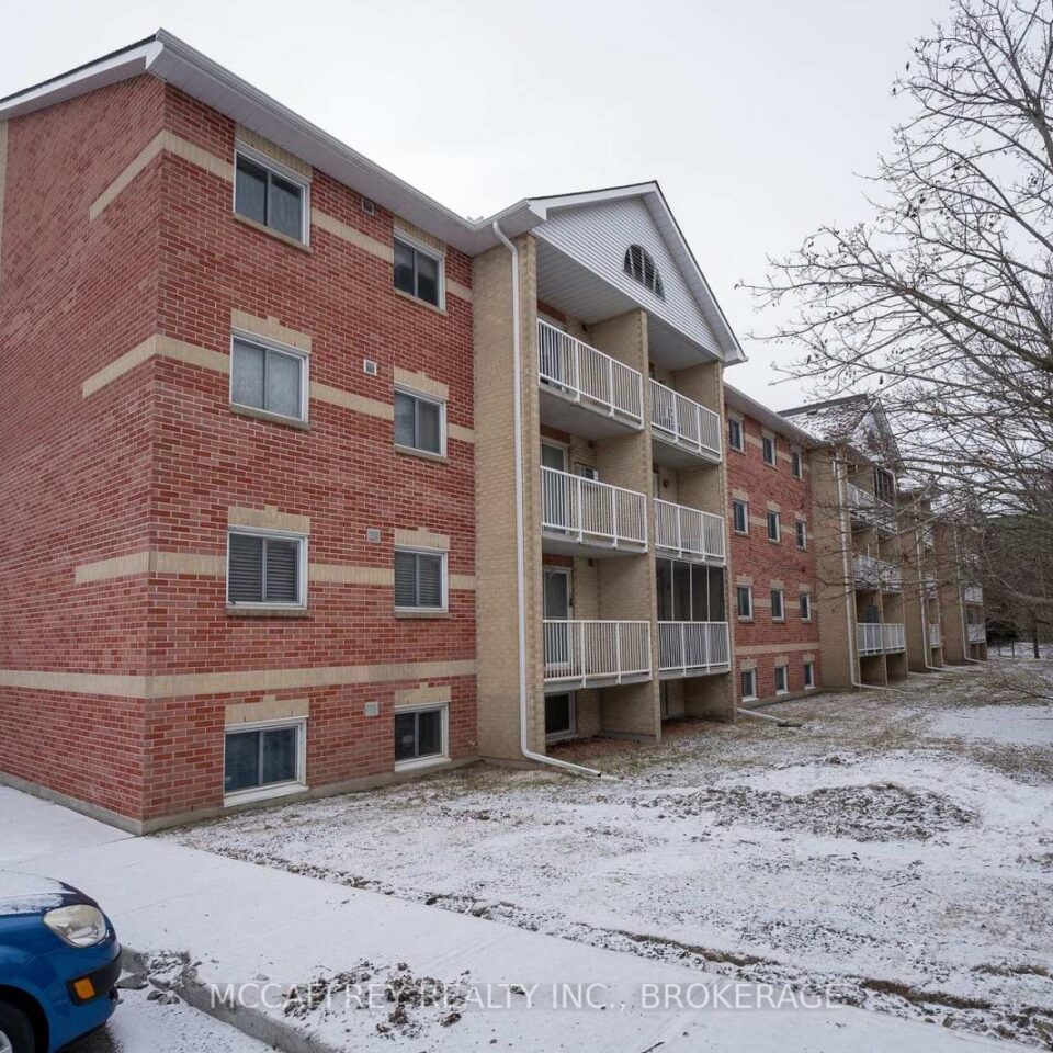 103 – 310 Kingsdale Avenue, Kingston