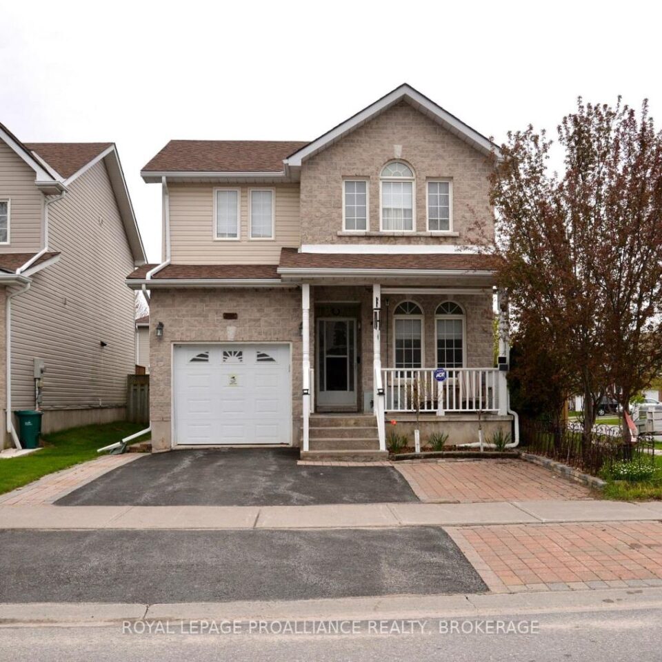 1031 Rainbow Crescent, Kingston