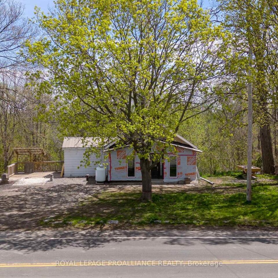 10346 Loyalist Parkway, Greater Napanee