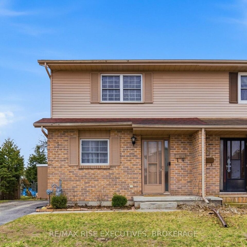 1037 Hickorywood Crescent, Kingston