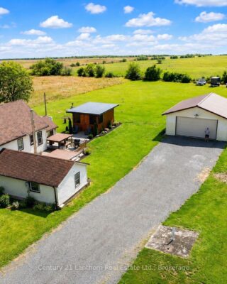1039 Christian Road, Prince Edward County