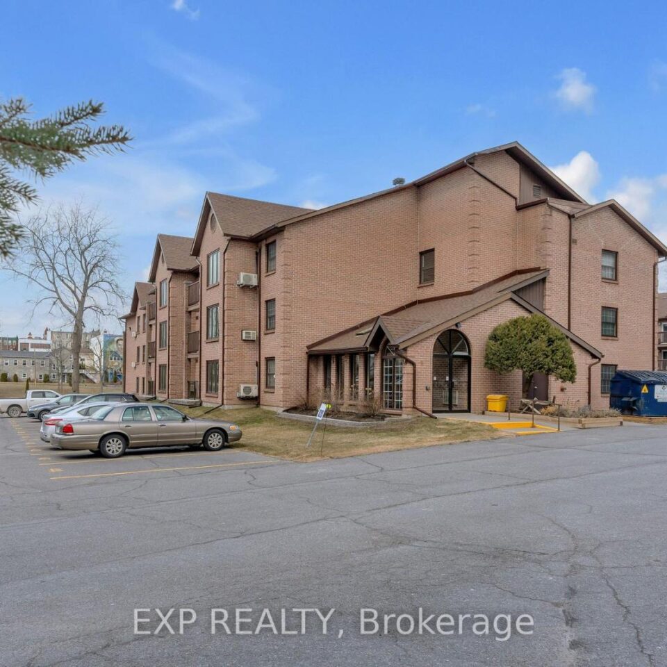 104 – 9 Centre Street S, Greater Napanee