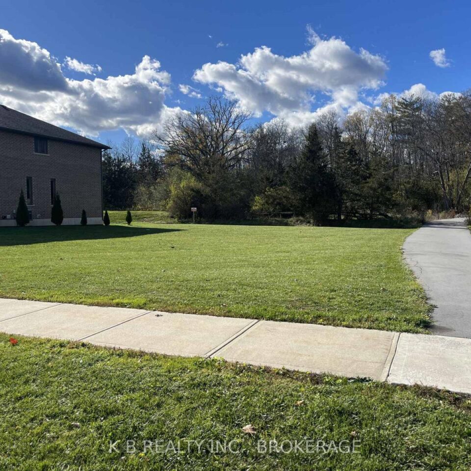 104 Cherrywood Parkway, Greater Napanee