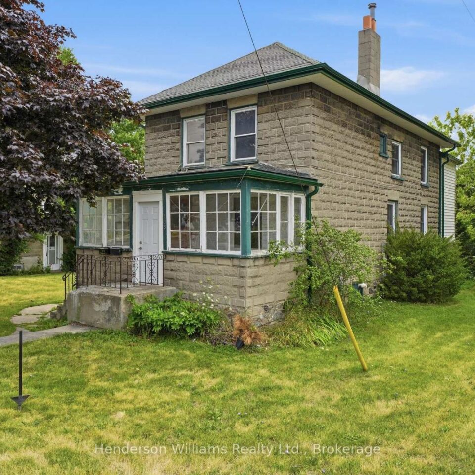 105 Pine Street, Belleville