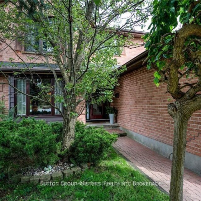 1058 Pembridge Crescent, Kingston