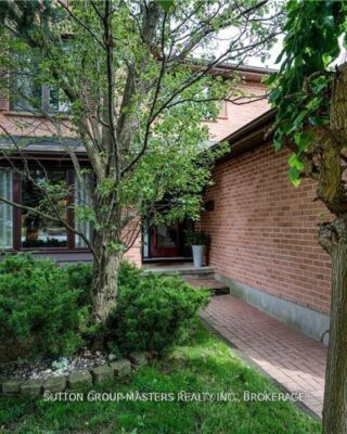 1058 Pembridge Crescent, Kingston