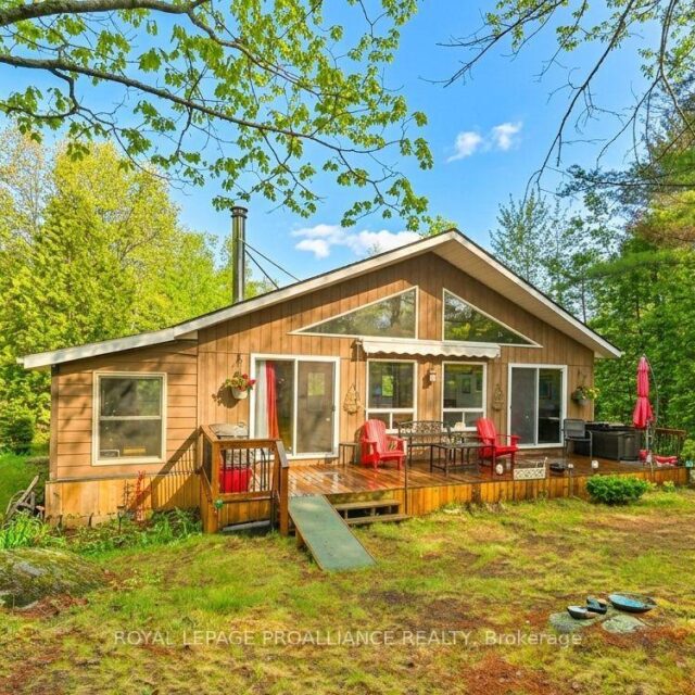 1079 Lemke Lane, North Frontenac