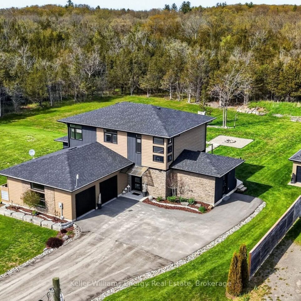 108 Foster Road, Prince Edward County