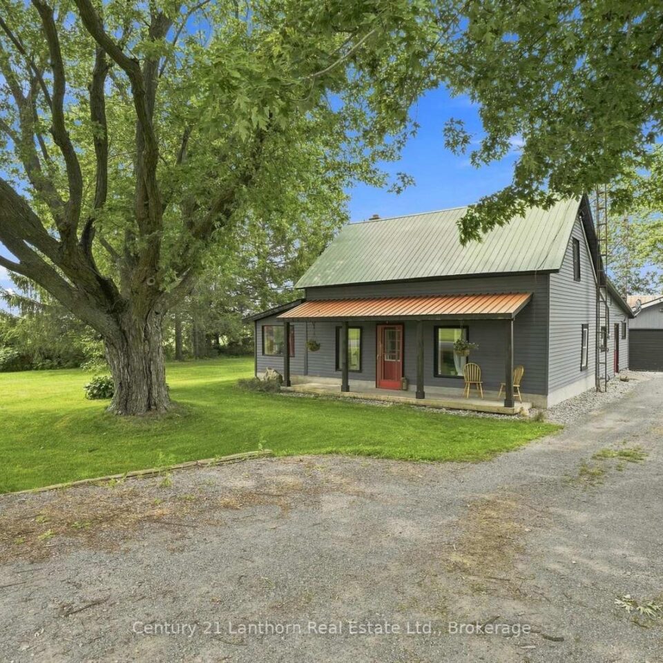 1083 County Road 5, Prince Edward County