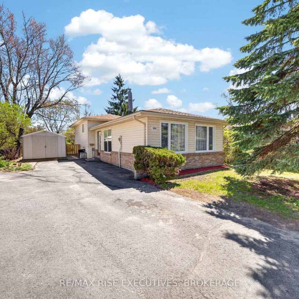 1089 Pinewood Place, Kingston