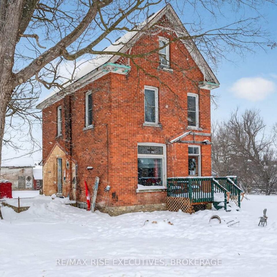 109 Adelaide Street, Front Of Leeds & Seeleys Bay