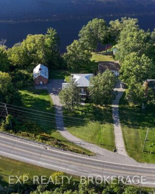109 River Road, Greater Napanee