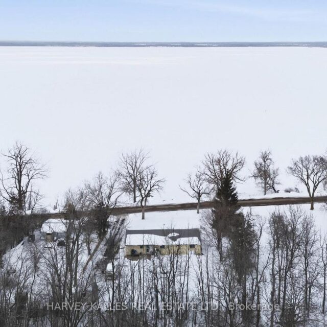 1090 North Big Island Road, Prince Edward County