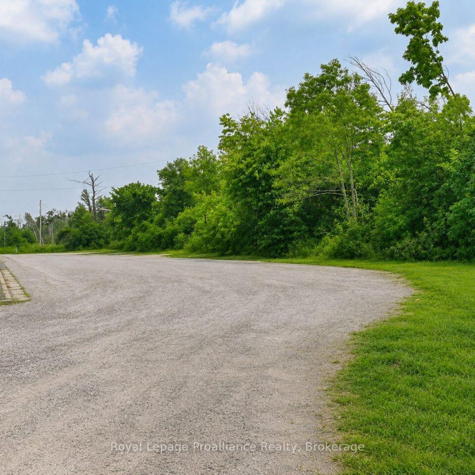 109772 Highway 7, Tweed