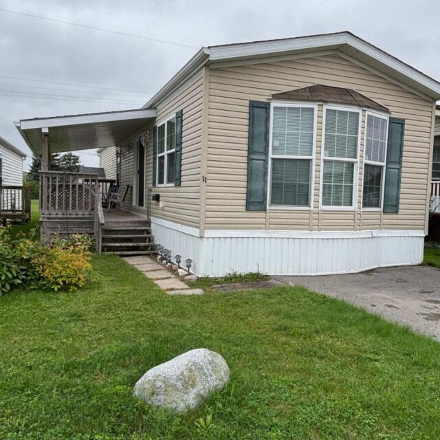 11 – 311 Dundas Street E, Quinte West