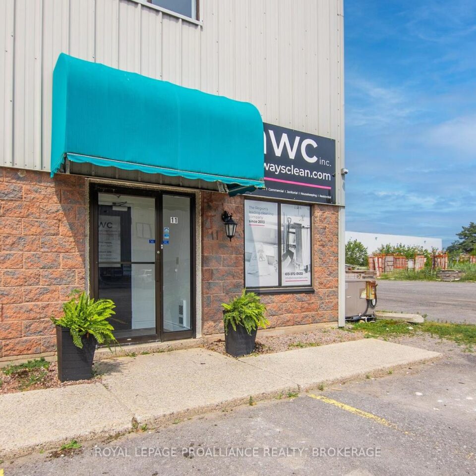 11 – 626 Cataraqui Woods Drive, Kingston