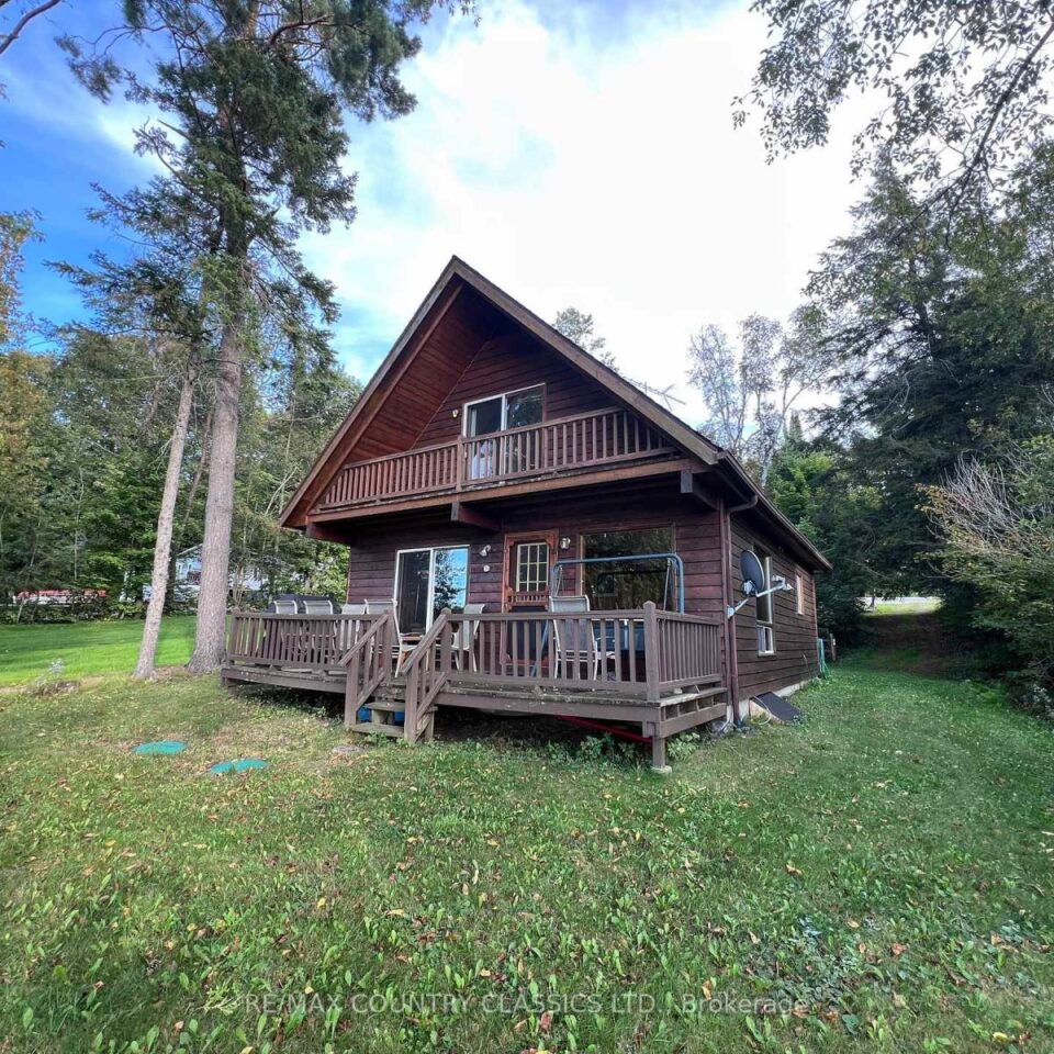 110 Village Street, Hastings Highlands