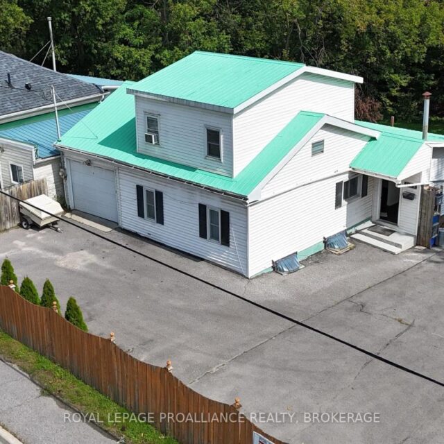 1105 Montreal Street, Kingston