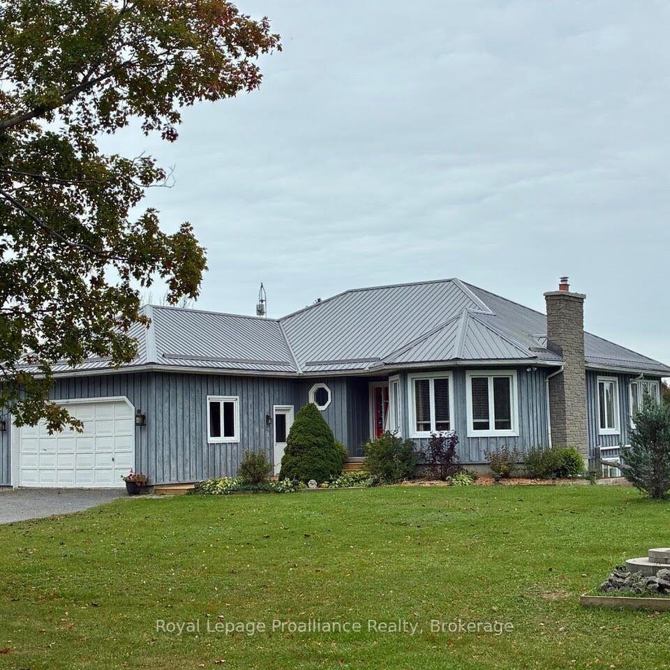 1116 County Rd 8, Prince Edward County