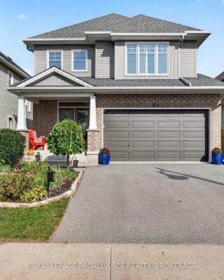 1118 Escala Crescent, Kingston