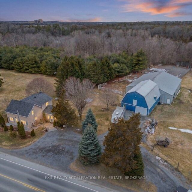 1125 County Rd 1 E, Stone Mills