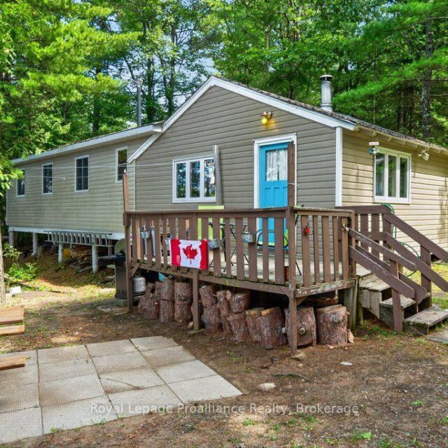 1138 Helen Lane, North Frontenac