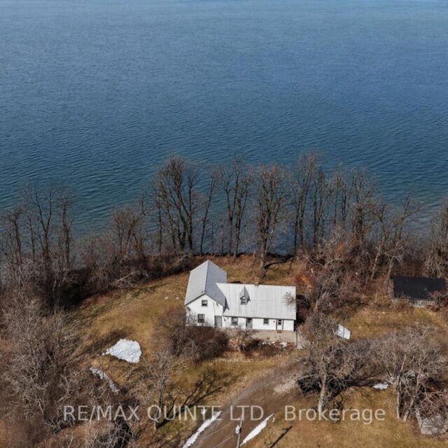 115 Gibson Road, Prince Edward County