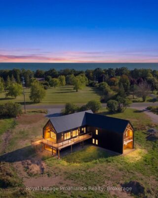 1150 County Road 20, Prince Edward County