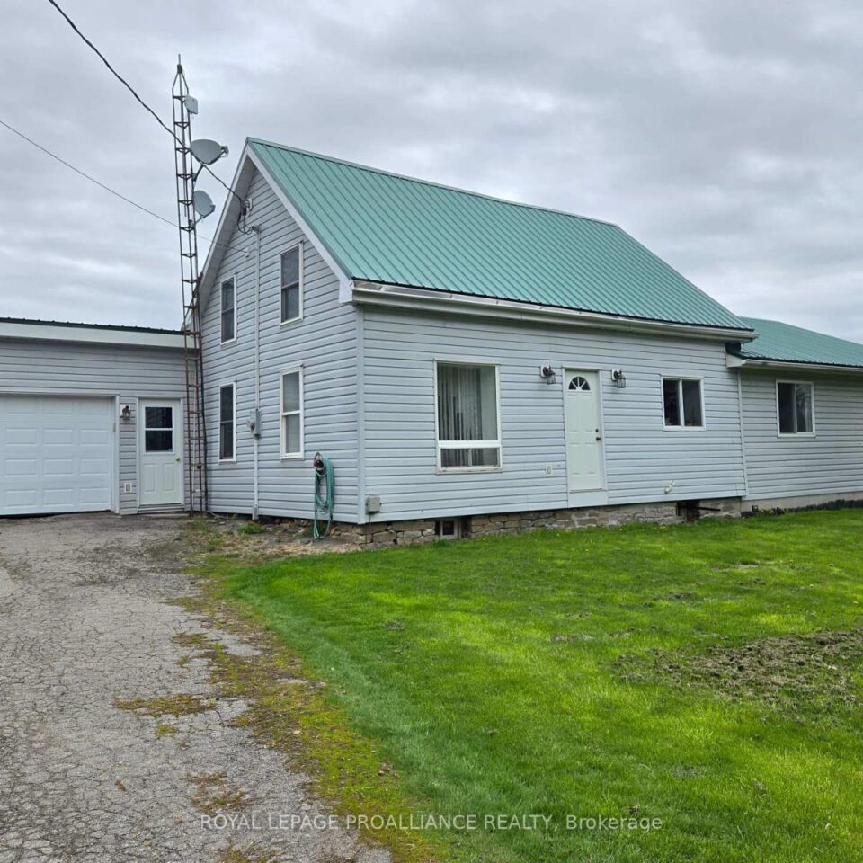 118 Hubbs Road, Prince Edward County