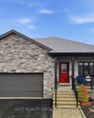 12 Dorchester Drive, Prince Edward County