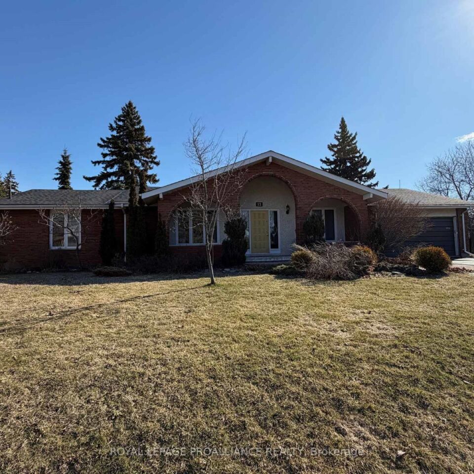 12 Montrose Road, Quinte West