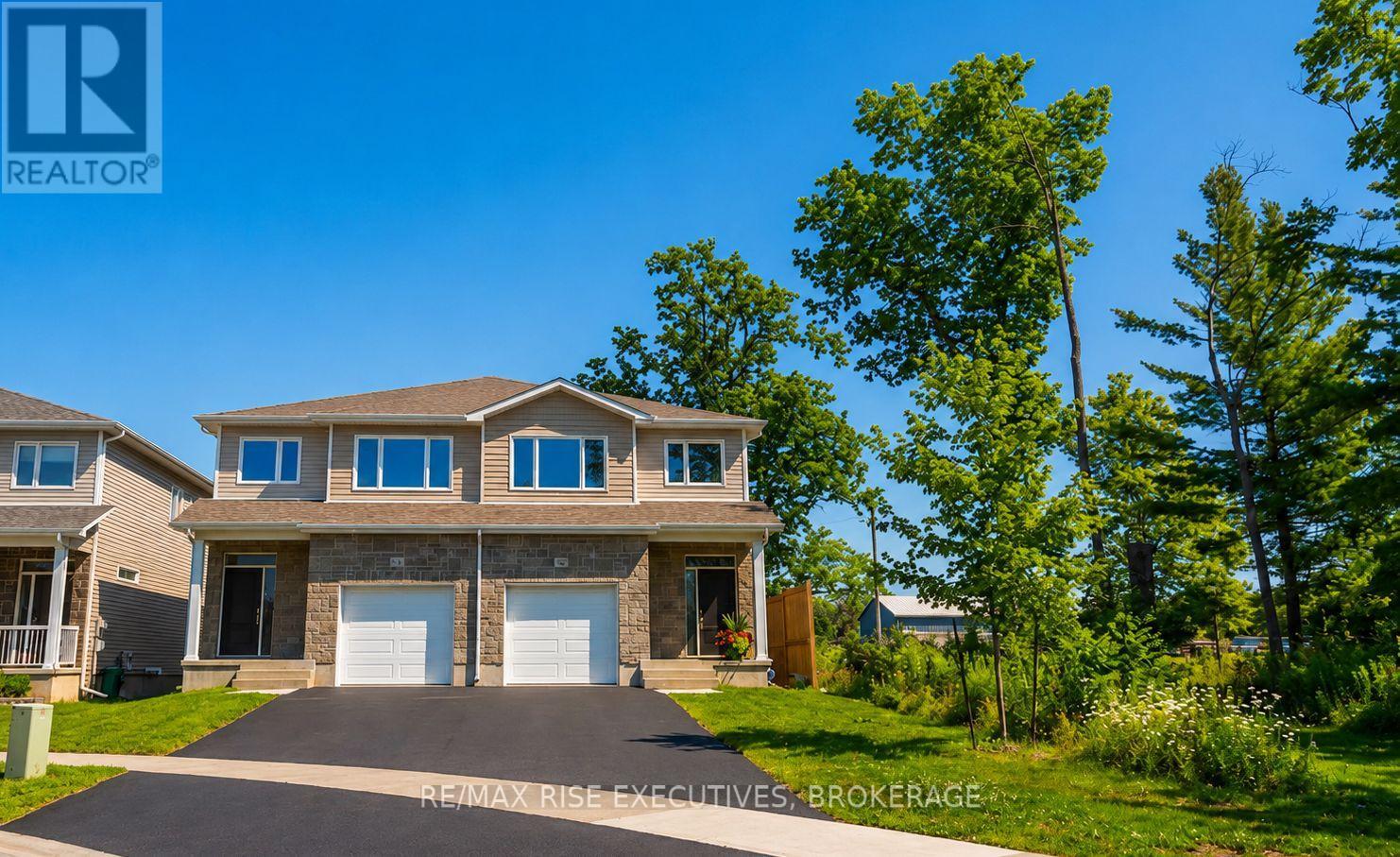 1201 Max Crescent, Kingston