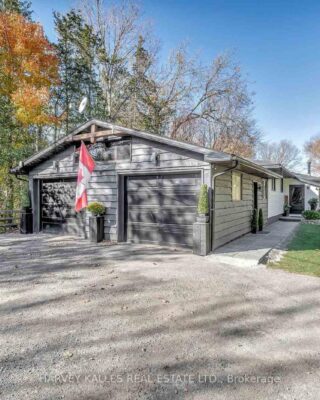 12130 Loyalist Parkway, Prince Edward County
