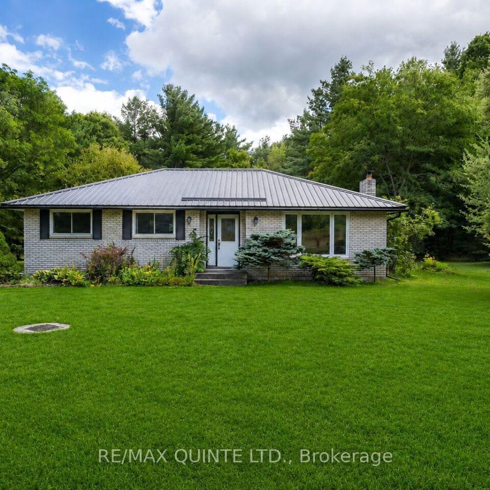 12180 Highway 62, Centre Hastings