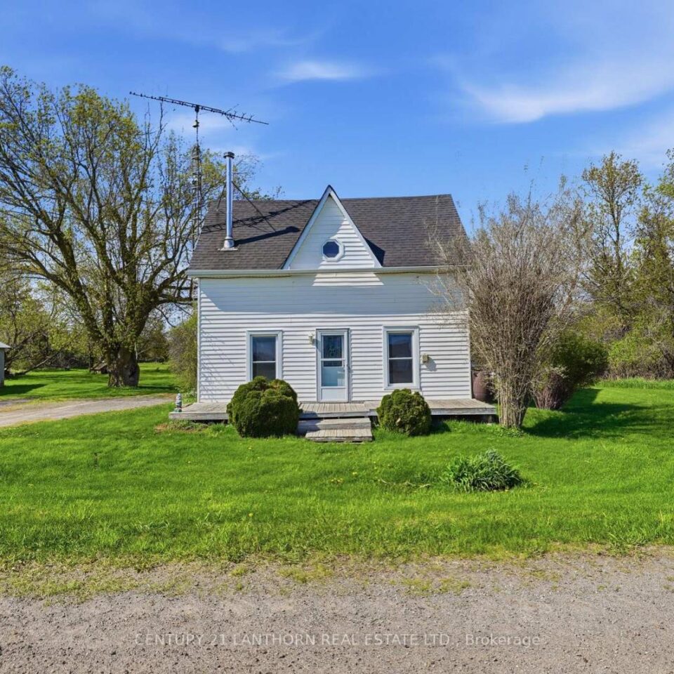 1229 County 7 Road, Prince Edward County