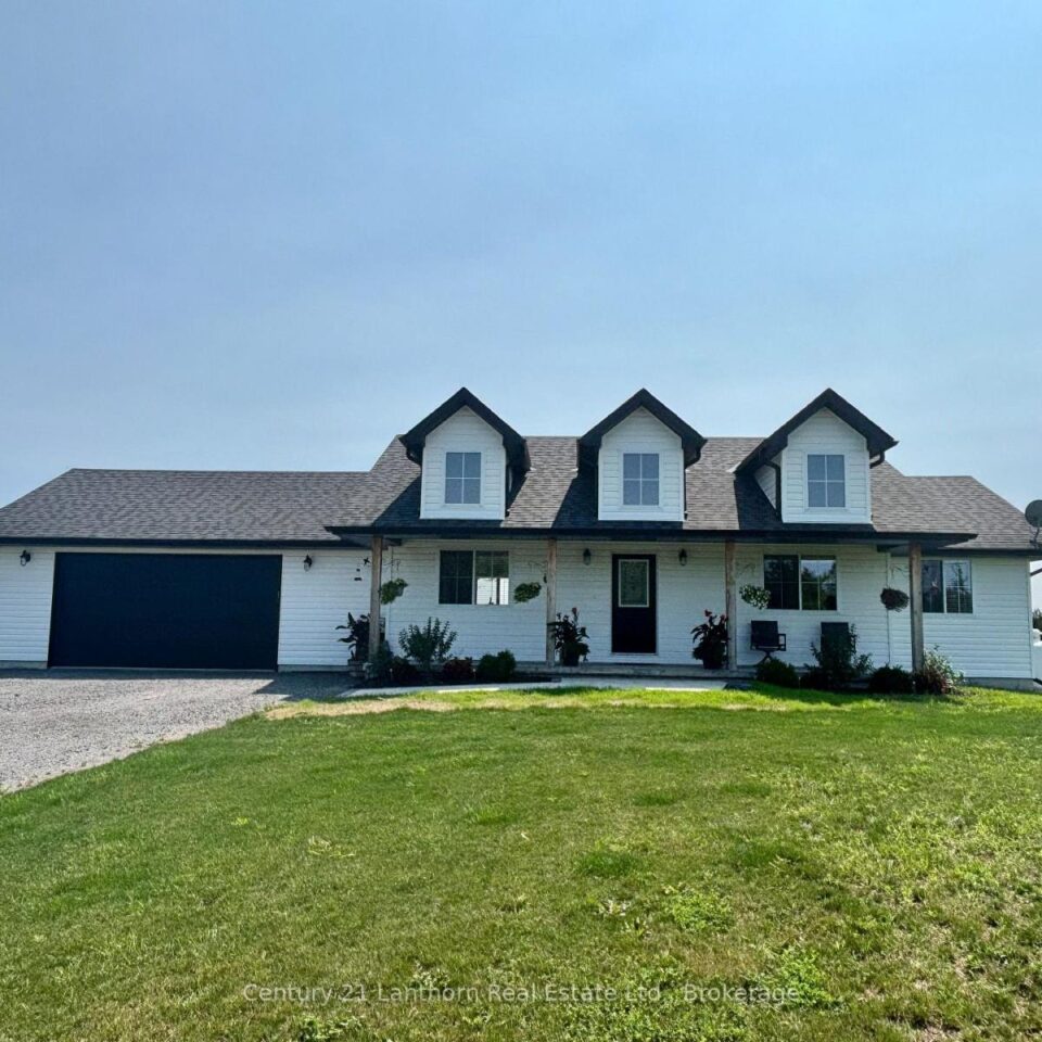 1232 County Road 7, Prince Edward County